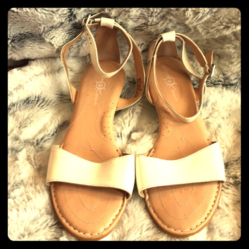A women’s flats